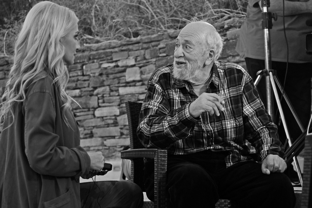 Aroni_Voulgaris_63_MariaLamp_2023